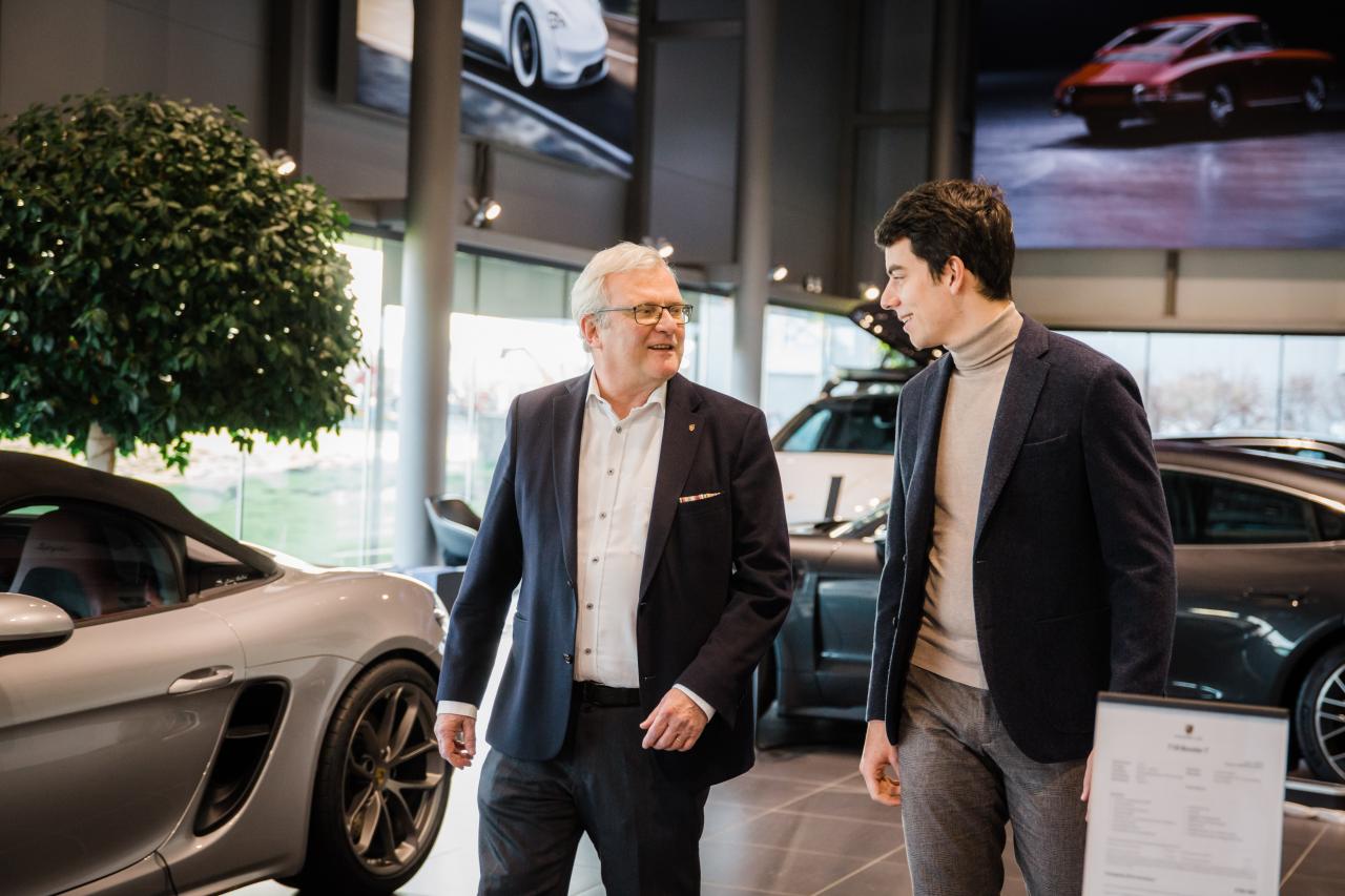 Porsche Centre Paal - Thierry Brialmont